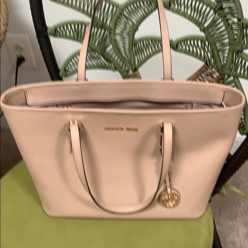 Michael Kors Tote